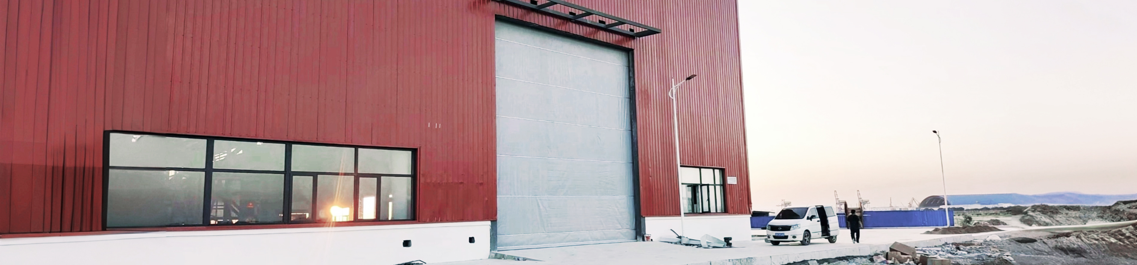 Fabric hangar door